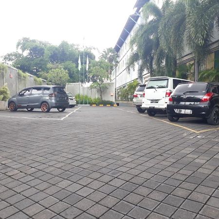 Pop! Hotel Teuku Umar Denpasar  Exterior photo